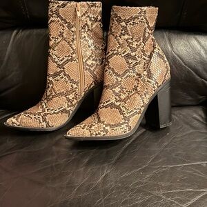 Lulu’s Snakeskin Ankle Boots size 8 never worn